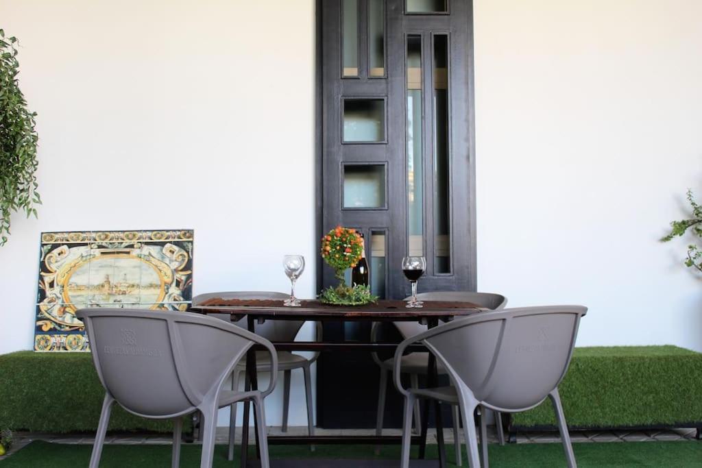 Smarttrip Apartment เซบีญา ภายนอก รูปภาพ